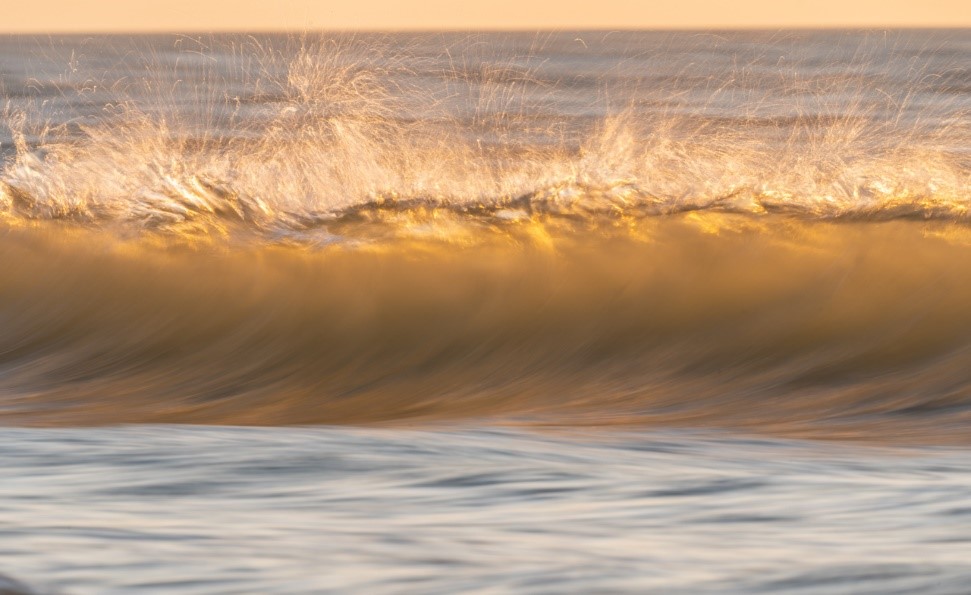 Golven-van-de-zee-Gonda-Versteeg-Fotoweekend-Texel Fotoreis Spanje spektakel voor de Gierenhut © Aart Last