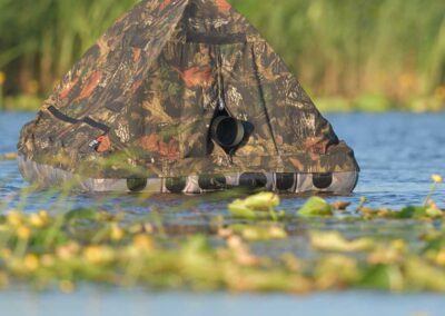 fotografie drijf schuilhut op het water - Fotoreis Slovenië - watervogels fotograferen op de waterlijn