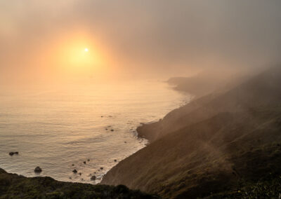 Zonsondergang aan de Californische kust