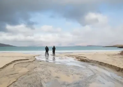 Het strand van Harris and Lewis in Schotland met prachtige structuren